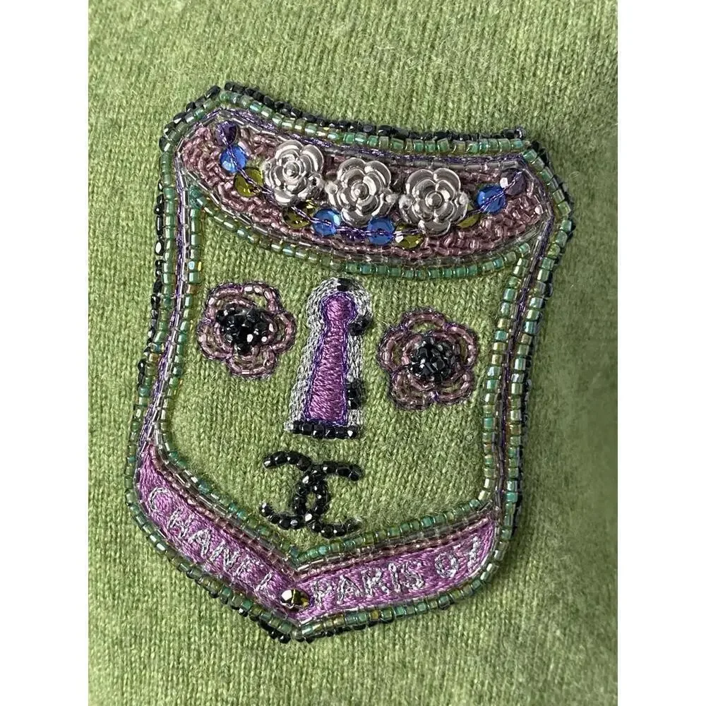 Vintage 2007 Chanel 07A Green Purple Sweater FR-36 Embroidered CC Crest Cashmere